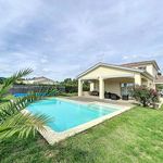 In TEMPLE SUR LOT, on the banks of the Lot, new house built in 2017. This house has: on the ground floor a living room of approximately 40m² opening onto the kitchen, a laundry room, a lounge with a view of the swimming pool and garden, which ope...