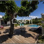 Villa plain-pied T5 185 m2 avec jardin et piscine