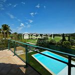 Maison contemporaine de 245 m² avec piscine et vue Golf – Montpellier