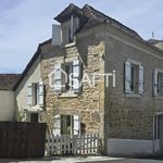 COUP DE COEUR ASSSURE pour cette jolie maison de village en pierre 100 m², 3 chambres + cour