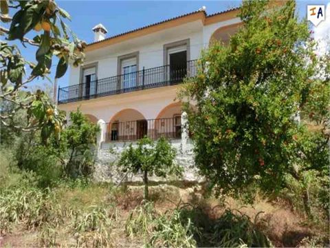 This impressive 5 bedroom Villa sits in an elevated position with spectacular uninterrupted views over the wonderful Lake Iznajar in the Cordoba province of Andalucia, Spain. This detached Villa sits in a plot size of 3,700 sqm and has mature private...