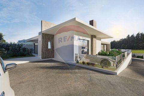 Description VILLA A DEBUT - 4 SUITES - PLOT 745m² - SWIMMING POOL - GARAGE 93m² - CE A+ Come and meet this villa, under construction, which the (a) will surprise. Every detail has been designed for the total comfort of your family. The construction i...