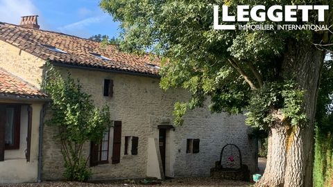 A16501 - Situated in a tranquil countryside location, close to Duras and set on a plot of 5019 m² with beautiful views over the surrounding countryside, a carefully restored stone house offering light and spacious living accommodation. There is an en...