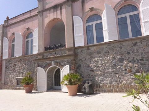 A large and noble private residence in the center of Canneto on the island of Lipari offers the possibility to live in comfort and charm a beach holiday. 450 sqm on two floors, large internal spaces, patio and terrace for meals with large sea-view ba...