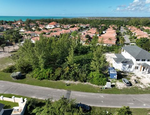 Just listed, This Spectacular Single-Family Lot #93 approximately 11,075 sq. ft. located in the exclusive, family-friendly, gated Community of Palm Cay. Palm cay located in Eastern New Providence is conveniently close to St. Andrews, shopping and for...