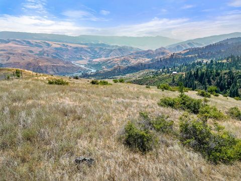 This stunning 23-acre lot outside of White Bird, Idaho offers breathtaking views of the Salmon River and easy access to public land for all your outdoor adventures. This lot is a unique find, with gravel road access and power available on the propert...