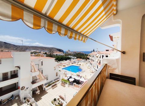 Had enough of taking taxis? You need to move into the heart of town, and this 1 bedroom apartment in Los Cristianos would be perfect. The apartment is on a centrally located complex and has an attractive pool area with a bar. The property has been re...