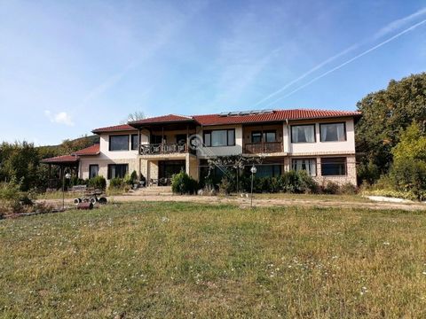 Imoti Tarnovgrad offers you a three-storey house with SPA in the village of Kravenik. The house has an area of 775 sq.m, distributed between three floors. Main floor - spacious entrance hall, large living room, dining room, island bar, kitchen, utili...