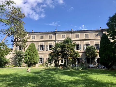 Between Toulouse and Carcassonne, along the banks of the Canal du Midi, superb 16th century Chateau with 3 gîtes, outbuildings, swimming pool and more than 5.7 hectares of flat, wooded grounds with century-old trees. Former fortress used in the 1600'...