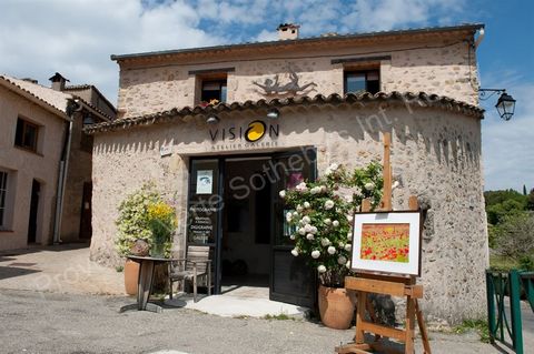 This well renowned art gallery, and it's appartment (192.3 m2), are for sale in the beautiful village of Tourtour. The interior of the gallery is exceptional, with vaulted ceilings and stone walls. The space is very flexible and could be used for a v...