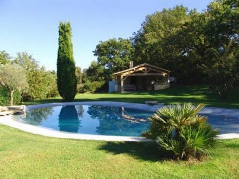 Prestige holiday rental Aix en Provence. A very beautiful villa on 6500 m2 grounds with a 6x12m swimming pool and steam sauna. The villa is decorated with taste and comfort, and benefits with wooded situation in a private and quiet area. The perfect ...
