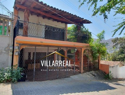Welcome to this beautiful property located in the residential area of Zihuatanejo! This charming two-storey home offers many features that you won't find anywhere else. It offers a spacious patio of 138 meters and a parking lot for your convenience, ...