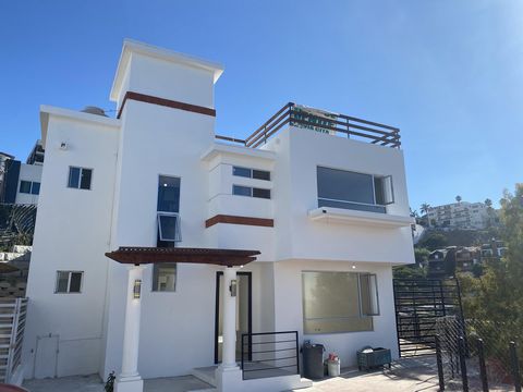 House for sale on blvd agua caliente, in fracc. Buckets Privately Owned, Total investment of $315,000. Dls. The best price per m2 in the area - 385 m2 construction - 340 m2 plot - Living room/ kitchen/ dining room - 1/2 bathroom downstairs - Parking ...