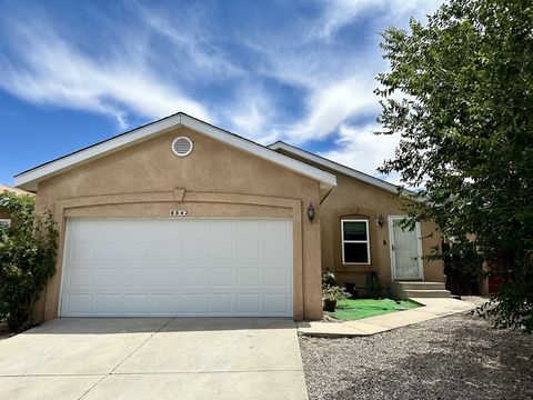 Welcome Home! enter the Valhalla neighborhood! this freshly update single Story home, its ready for a New Owner, Roof is just under two years old, new refrigerated air, fresh painting, stainless steel appliances and fully fance, just minutes of Downt...