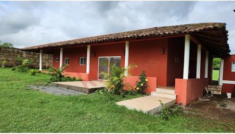 Kommen Sie und entdecken Sie Ihr neues Traumhaus mit Blick auf den Nicaraguasee! Das Anwesen befindet sich direkt in der ländlichen und schönen Gegend der prestigeträchtigen Kolonialstadt Granada. Das Anwesen, das sich über 6900 Quadratmeter erstreck...