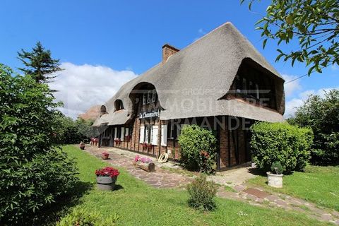 A 5 minutes de Pacy sur Eure sur l'axe de Chauffour, à proximité de l'A13 , venez sans tarder découvrir cette très belle chaumière rénovée !!! Elle se compose d'un grand séjour de 45 m² et d'un salon, la cuisine toute neuve aménagée et équipée intègr...