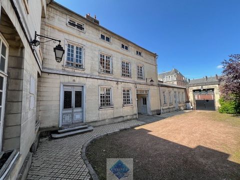 We offer you the opportunity to acquire the former Abbeville conservatory, located in the hyper-centre. It can be used for housing, professionally, a mix of the two, but also thanks to its large volumes and various possible accesses, a transformation...