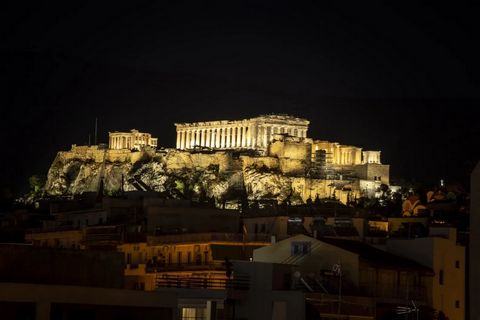 EXCLUSIVE OPPORTUNITY FOR SERIOUS INVESTORS For Sale: Luxury Penthouse, 86 sq.m. Location: Gazi, Athens Floor: 4th Bedrooms: 2 | Bathrooms: 2 Luxury Penthouse with Iconic Acropolis Views Step into a world of unparalleled luxury in the heart of Athens...