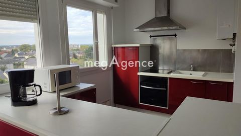 Located in the town of Châtellerault, this apartment benefits from a location close to amenities, shops and public transport. On the 4th floor of a building, this bright 84 m² apartment offers an optimal layout for comfortable living and consists of ...