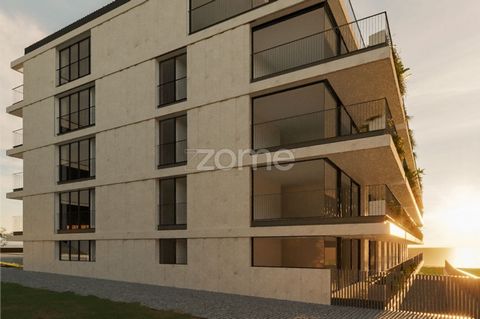 Identificação do imóvel: ZMPT569994 2 bedroom apartment in Canidelo, Vila Nova de Gaia, with stunning sea views - This stunning two-bedroom apartment, located in Canidelo, Vila Nova de Gaia, offers a unique living experience with panoramic sea views....