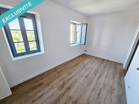 Au centre de Villefranche de Lauragais, commodités à pieds (commerces, centre médical, gare) venez découvrir ce superbe appartement de type 2 entièrement rénové. Dans une ancienne maison bourgeoise avec ascenseur, vous profiterez du chauffage par pom...