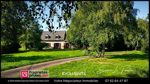 -- Exclusive -- Between Sudan and Pouancé, in the countryside of Carbay, without neighbors, magnificent farmhouse of character to renovate of about 200m² of living space. Let yourself be seduced by generous volumes, it consists of a fitted kitchen wi...