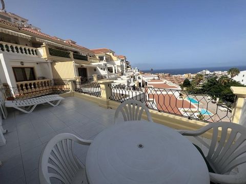 Fantastic apartment with ocean views for sale in Costa Adeje. This 65m2 property is distributed in 2 bedrooms with fitted wardrobes, 2 bathrooms, a bright living room, an equipped American kitchen, a balcony with ocean views and a 21m2 terrace with p...