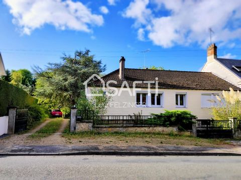 Située à Bourg-et-Comin (02160), à équidistance de Reims, Laon et Soissons cette propriété bénéficie d'un environnement paisible et verdoyant, idéal pour les amoureux de la nature cherchant la tranquillité. Proche de toutes les commodités nécessaires...