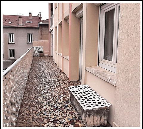 APPARTEMENT 3 CHAMBRES AVEC TERRASSE