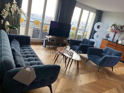 ? Appartement de prestige T3 rénové avec vue Montmartre & balcon filant Paris