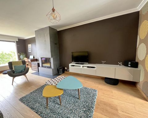 Maison semi individuelle avec 5 chambres - bureau - cave - garage - jardin