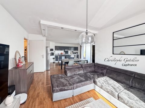 Appartement T4 (2/3 chambres) avec balcon et parking Gare à pied Trappes limite Montigny