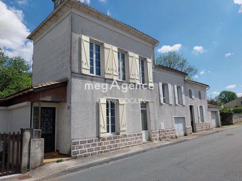 Ensemble immobilier à Jonzac : idéal investisseur ou résidence principale avec revenus locatifs - vente interactive