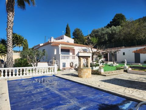 Maison à vendre 5 pièces CEYRESTE (13)Terrain 1000 m2