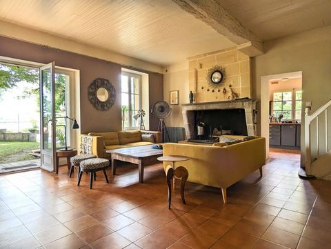 QUINSAC - belle maison de caractère en pierre de 160 m² avec vue exceptionnelle sur la rivière