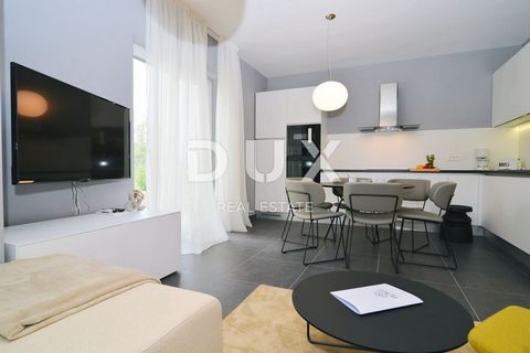 OPATIJA, LOVRAN - exclusief appartement op 50 m van de zee. Een exclusief appartement in Lovran staat te koop, gelegen op slechts 50 meter van de zee, in een rustige omgeving die privacy garandeert en tevens dicht bij alle belangrijke voorzieningen. ...