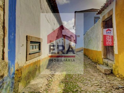 60sqm land located within the walls of the Óbidos Castle. *The information provided is for information purposes only, not binding, and does not exempt inquiring the mediator. Performance Énergétique: Exempt #ref:150210023