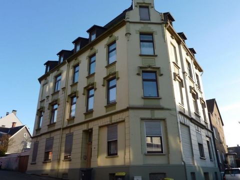 A 435 square metre apartment building in Wuppertal. On 4 floors(s) there are flats with a living area of 435 sqm. All flats have a basement. The house has a convenient location in relation to public transport routes and the highway network. Pre-schoo...