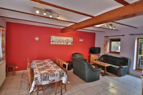 Get away from it all in a quiet and wooded area and enjoy a relaxing holiday in this beautiful chalet near Durbuy. It is very suitable for relaxing holidays with family or friends. The residence is about 8 km from Barvaux and the medieval Durbuy is a...