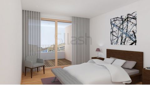 Nouvel appartement de 4 chambres avec balcon de 5,60m2 à Porto. Cet appartement, situé au sixième étage, se compose d'une cuisine entièrement équipée dans un espace ouvert, salon et salle à manger, balcon avec buanderie avec accès par le salon et la ...