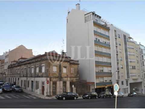 Plot of land with architectural design approved for the construction of a residential building with 4345 m2 of construction, in Penha de França, in Lisbon. spread over 25 dwellings with garage and elevator in a location with future appreciation, on A...