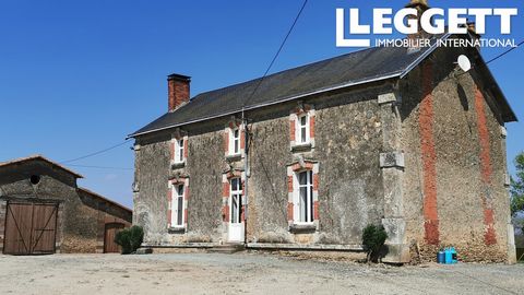 A04398 - In a small and quiet hamlet, this property sits on top of a hill and offers 360° views of the vendée countryside (Vouvant etc). It is located 10 km from a small market town and has enormous potential. Information about risks to which this pr...