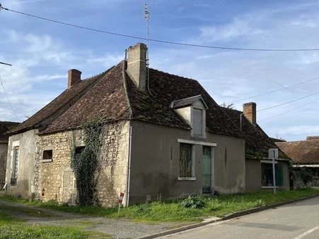 This is an excellent opportunity for anyone looking for a project. The sale comprises a collection of buildings with a detached house, a second detached 2-room building and a separate barn. Both the house and the 2nd building need complete and compre...
