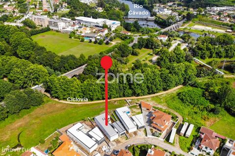 Property ID: ZMPT558518 Detached House Ground Floor T3 Nova, in Soutelo, Braga Detached house T3, located in Soutelo, Vila Verde, in a picturesque setting next to the river Homem. It combines a modern and elegant design with a charming natural enviro...