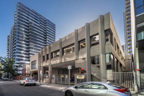 Gross Waddell ICR recommends this development located in the high-density residential/commercial area of South Yarra . You can choose to add value, use it for your own use or invest in it. Property features include: · The land area is 745 square mete...