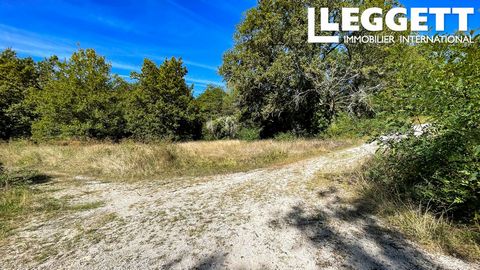 A25108NB46 - Very attractive location on the edge of Puybrun, with quick access to the Biars/Bretenoux area. We need a real estate developper to continue this project to create a lotissement. The project has been approved by the Mairie and urbanisme,...