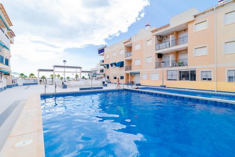 Apartment in a house with a swimming pool in a gated complex, which is located 120 meters from the sea, from the sandy beach of NAU FRAGOS, from the spacious promenade and parks of Torrevieja. Apartment with 3 bedrooms , 6 beds. TV, WIFI, air conditi...