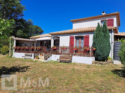 M M IMMOBILIER Quillan - estate agents in the Pays Cathare in Southern France – are pleased to present you : A beautiful house of 146 m² habitable space with double garage and terrace on a fenced plot of 9030 m², located on the banks of a stream, qui...