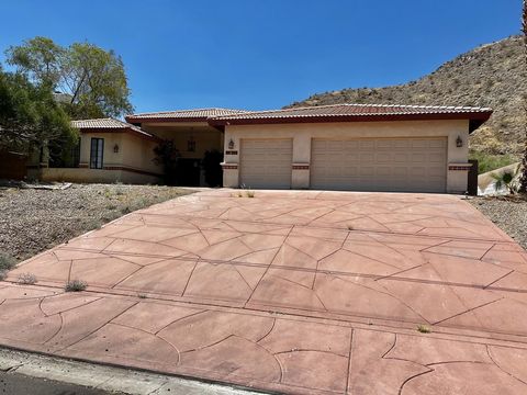 Opportunity knocks with this single-family home at the top of Cathedral City Cove. A renovation has been started, all the old finishes and cabinetry have been removed to make way for modern updated finishes. Pot lights were added, switches/plugs were...