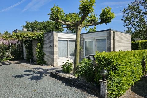 Dit bijzonder mooie en comfortabele vakantiehuis in Zuid-Holland ligt op slechts 20 minuten van zee en strand in Ouddorp!